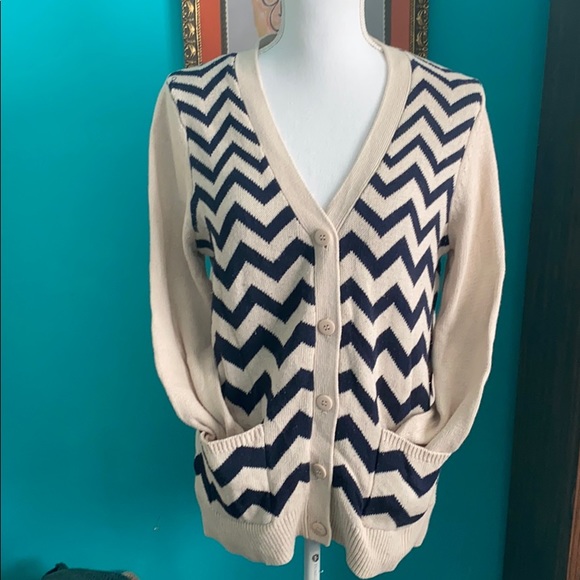 🥭(4 for $15) Forever21 Cardigan - Picture 3 of 8